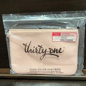 New Thirty-one Rose Blush Pebble Rubie Mini - zippered pouch